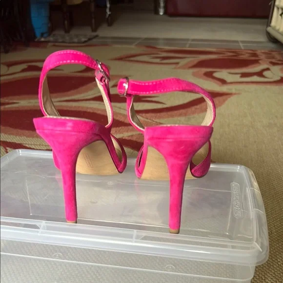 Vince Camuto Pink Stiletto Heels - Picture 3 of 5